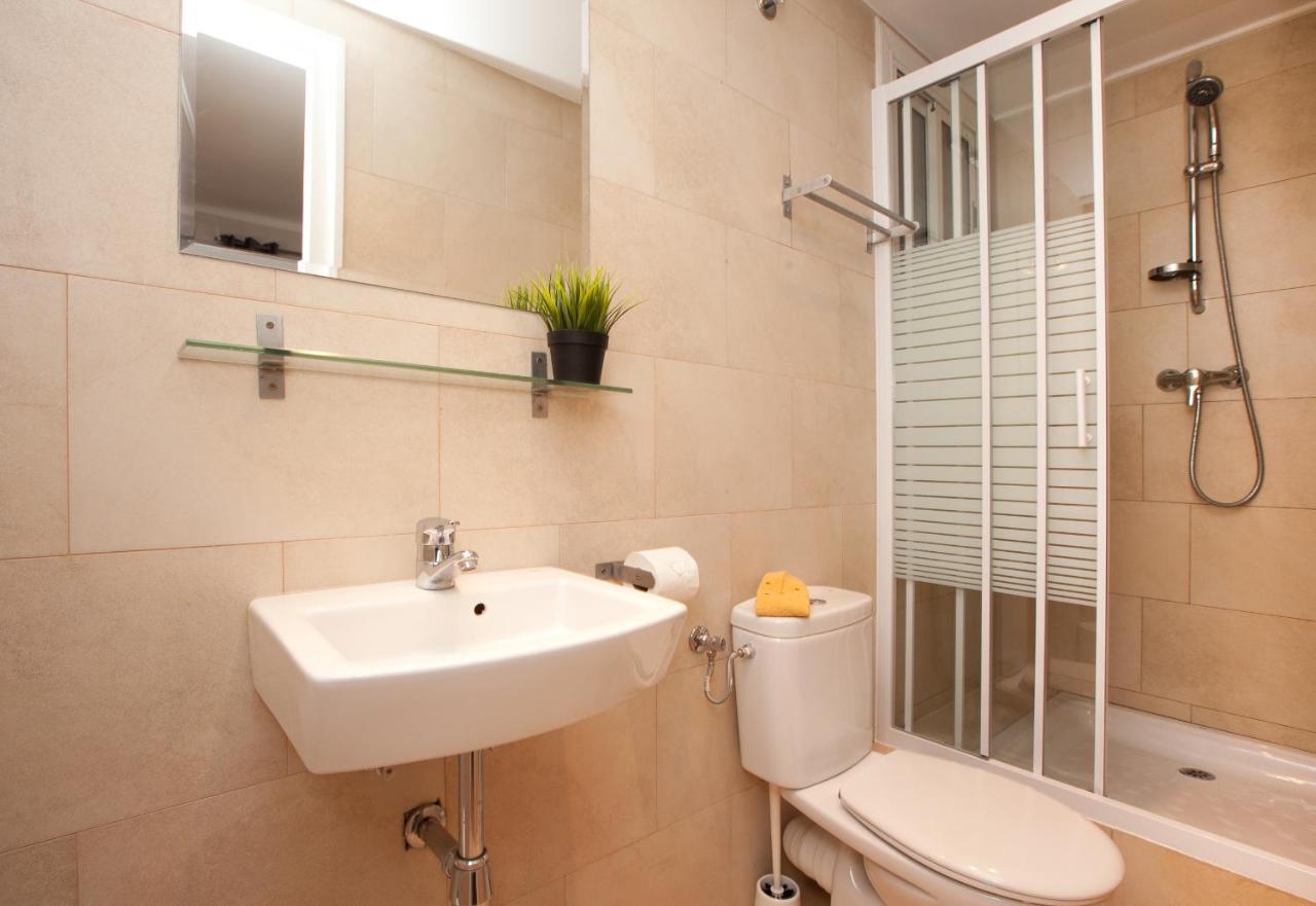 Enjoy Apartments Vp Camp Nou Barcellona Esterno foto